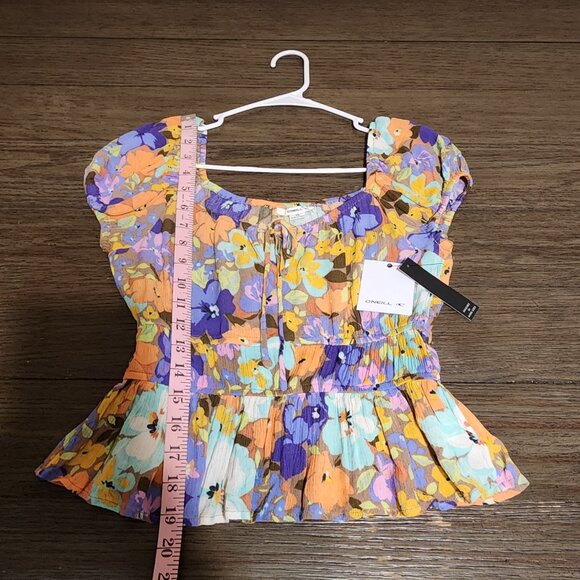 O’Neill RAJA MULTI FLORAL TOP NWT Purple XS - Picture 2 of 8